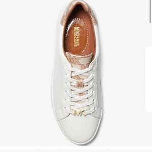 New🤎Michael Kors Women Poppy Logo Trim Sneaker
